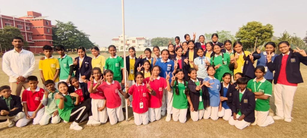 सेंट जेवियर्स विद्यालय में गैर आवासीय युवा चरित्र निर्माण शिविर : बेल्थरा रोड (बलिया)