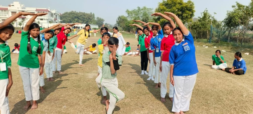 बेल्थरा रोड में वैदिक युवा चरित्र निर्माण शिविर सम्पन्न : 