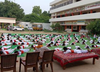 वैदिक युवा चरित्र निर्माण शिविर में उत्साहपूर्वक मनाया गया अंतर्राष्ट्रीय योग दिवस